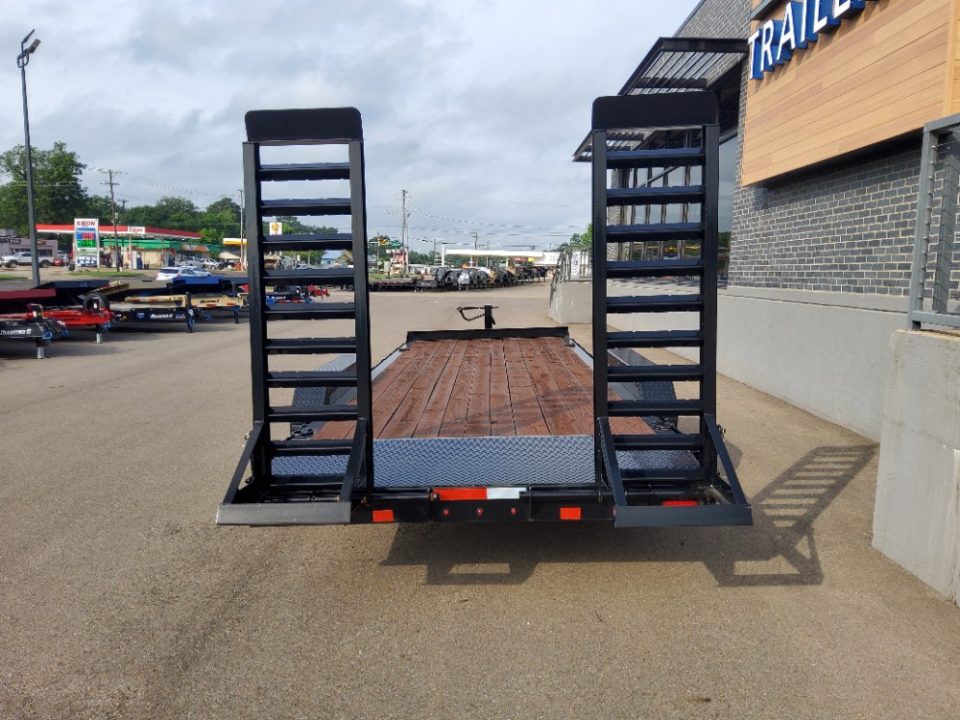 New 2025 Diamond C Trailers HEQ207 Equipment Trailer