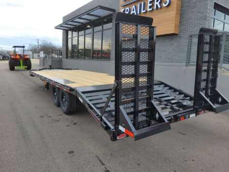 New 2025 Diamond C Trailers DEC207 Equipment Trailer