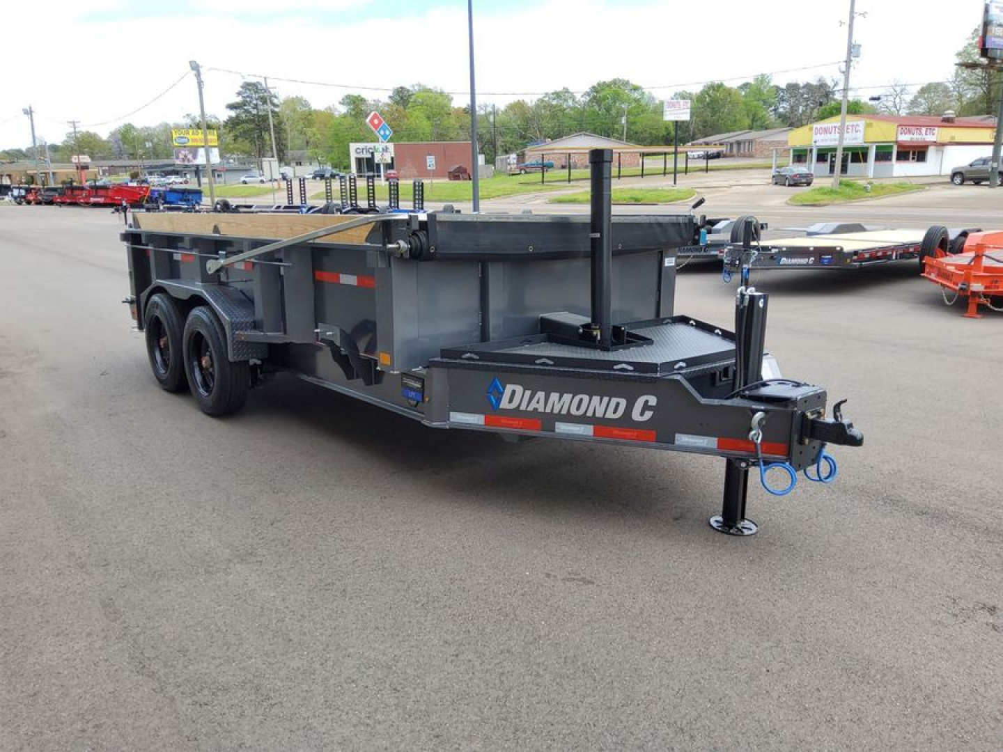 New 2025 Diamond C Trailers LPT208 Dump Trailer