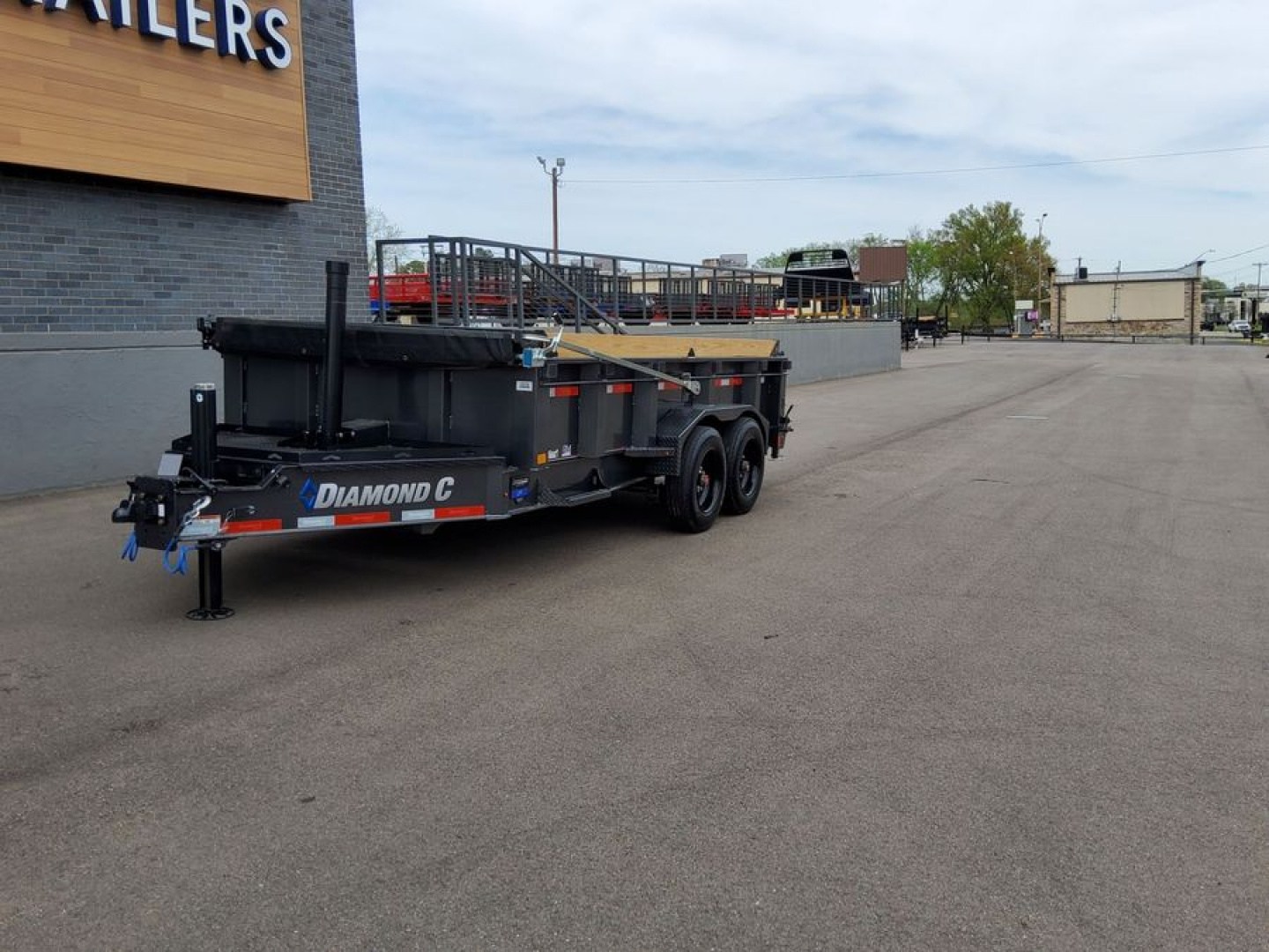 New 2025 Diamond C Trailers LPT208 Dump Trailer