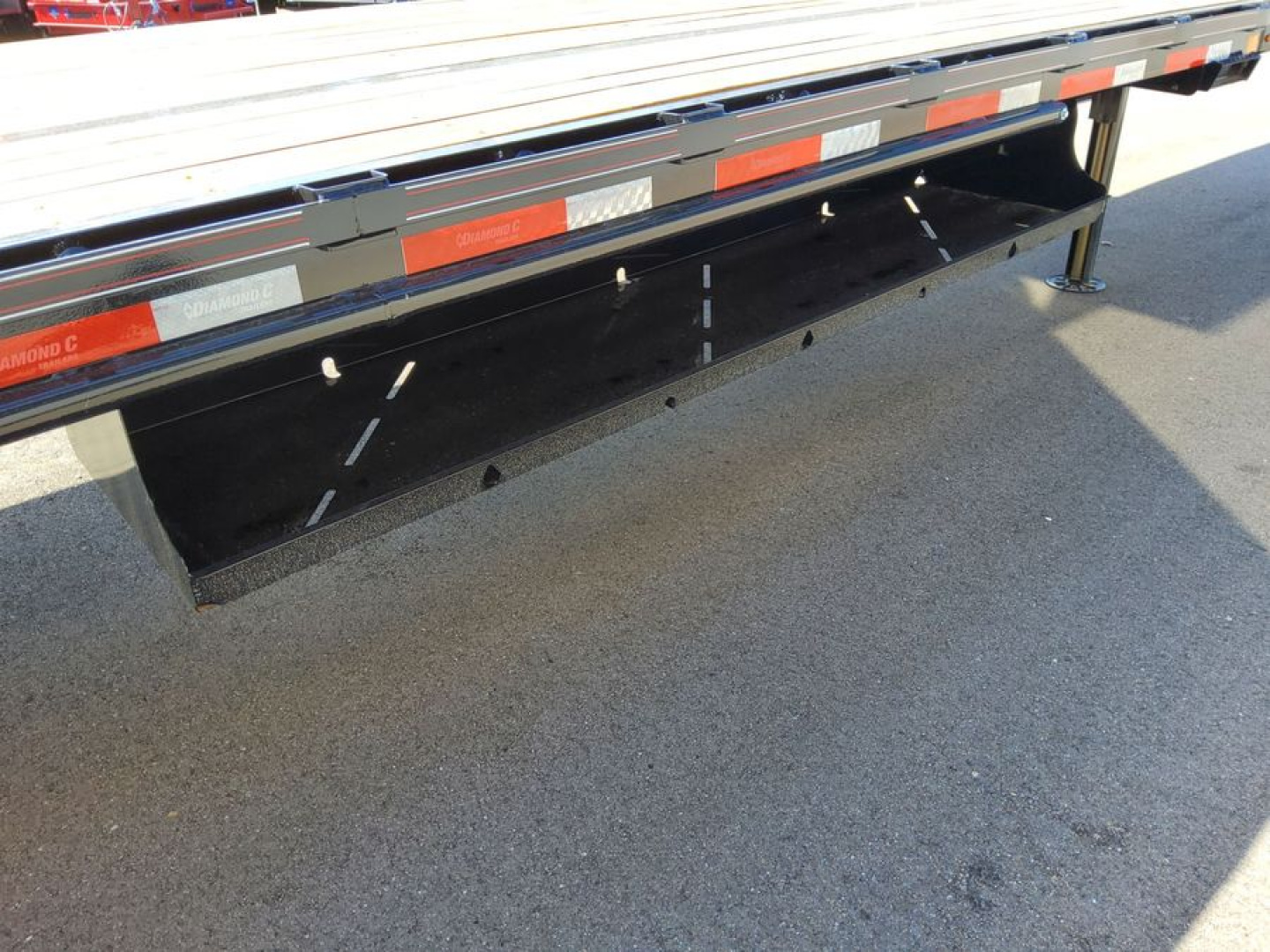 New 2025 Diamond C Trailers SDX216HDT 2.0 Flatbed Trailer