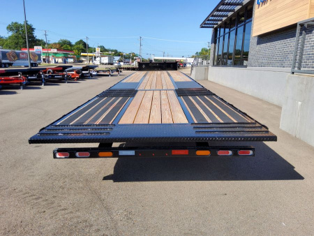 New 2025 Diamond C Trailers SDX216HDT 2.0 Flatbed Trailer