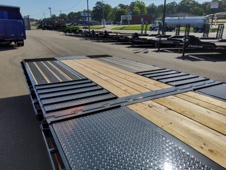 New 2025 Diamond C Trailers SDX216HDT 2.0 Flatbed Trailer