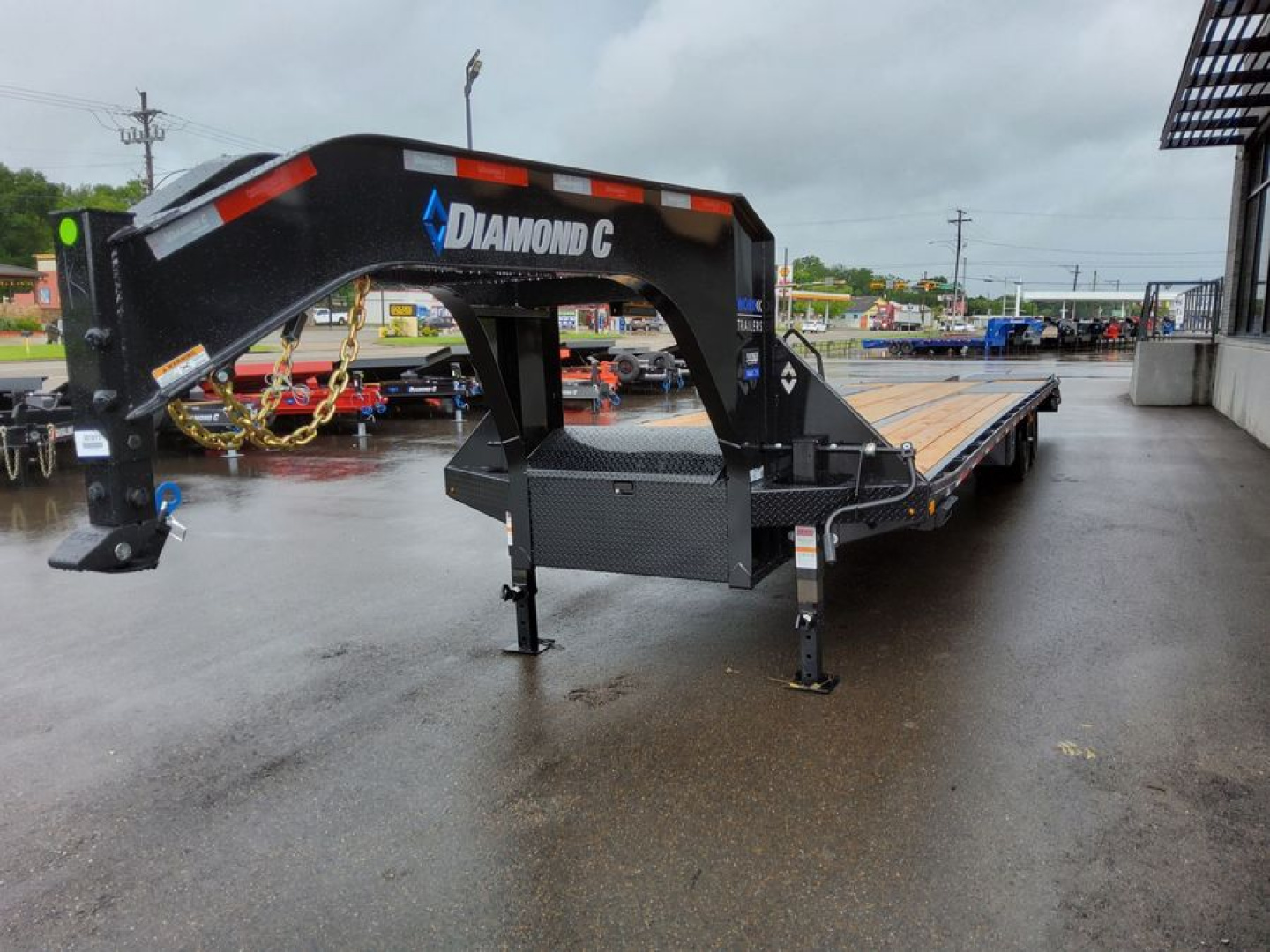 New 2025 Diamond C Trailers FMAX216MR/XDR 2.0 Flatbed Trailer