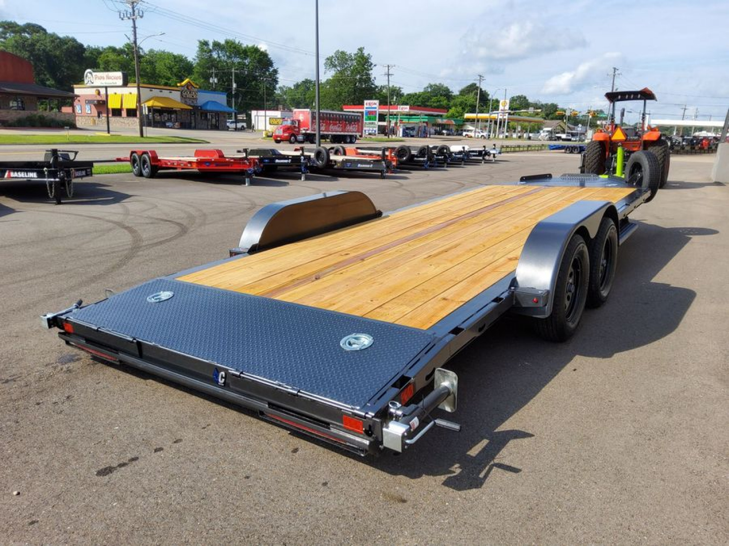 New 2025 Diamond C Trailers GTF235 Car Hauler