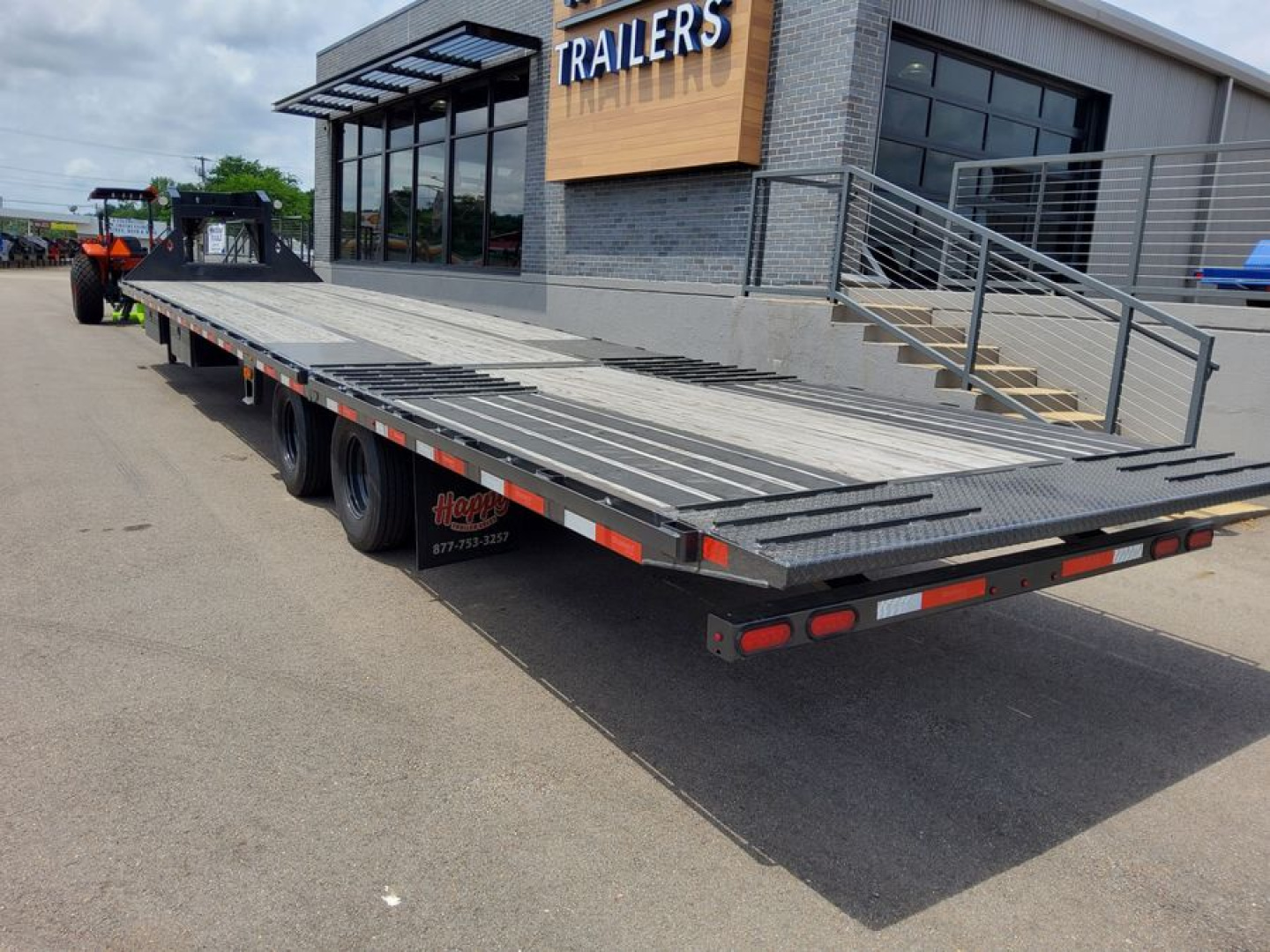 Used 2024 Diamond C Trailers FMAX212 Flatbed Trailer