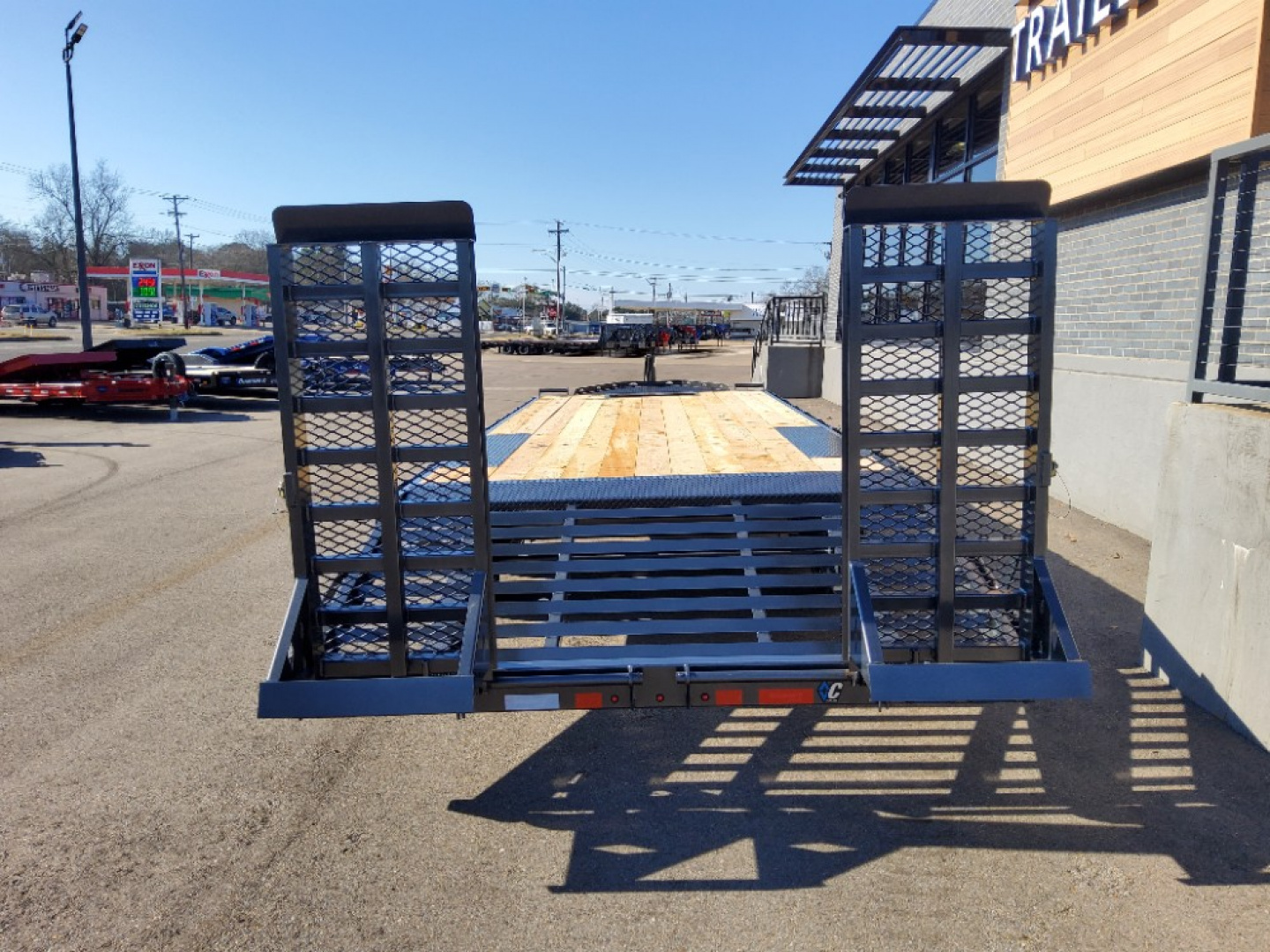 New 2026 Diamond C Trailers DEC210 Deckover Trailer