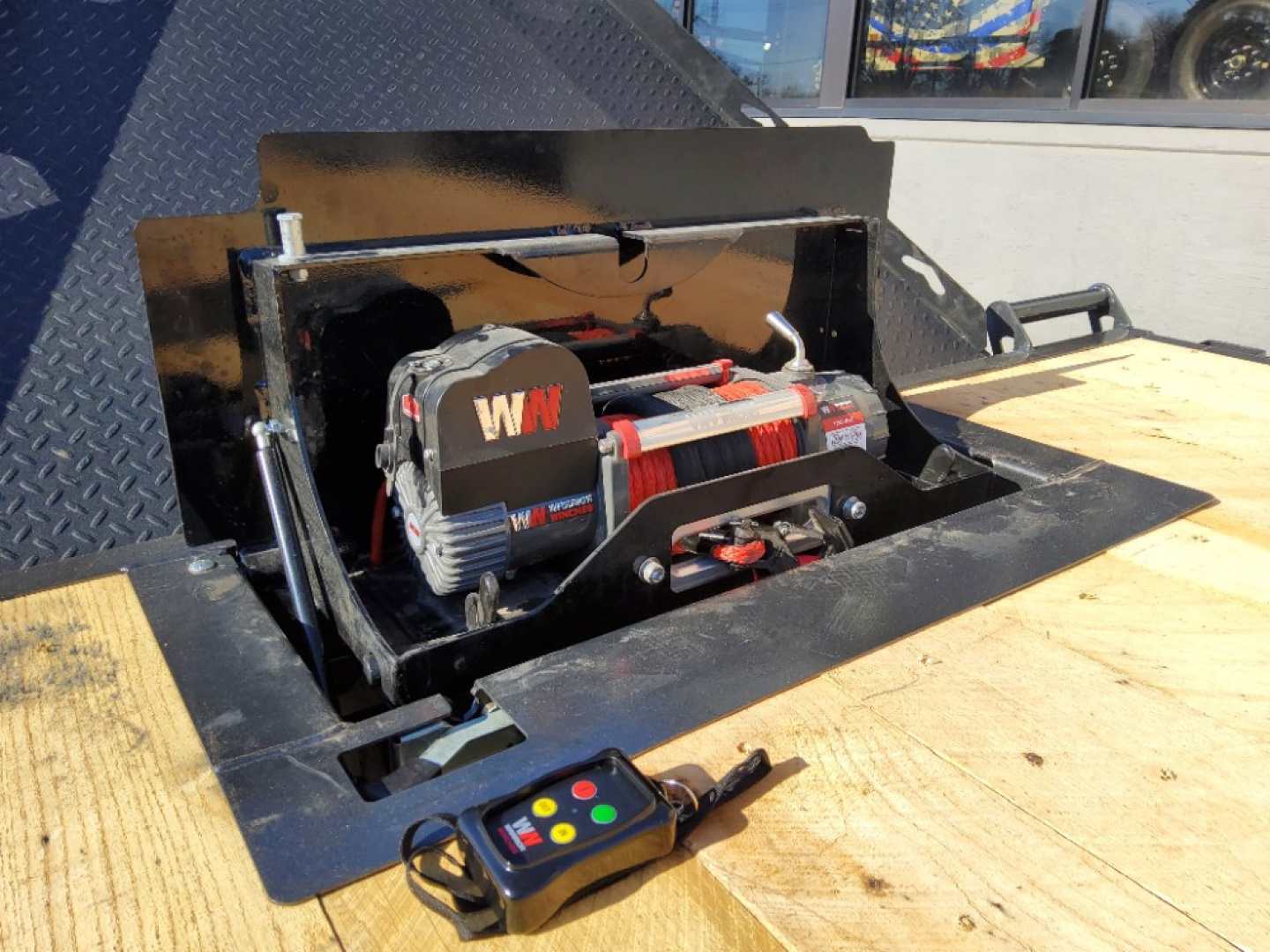 New 2026 Diamond C Trailers DEC210 Deckover Trailer