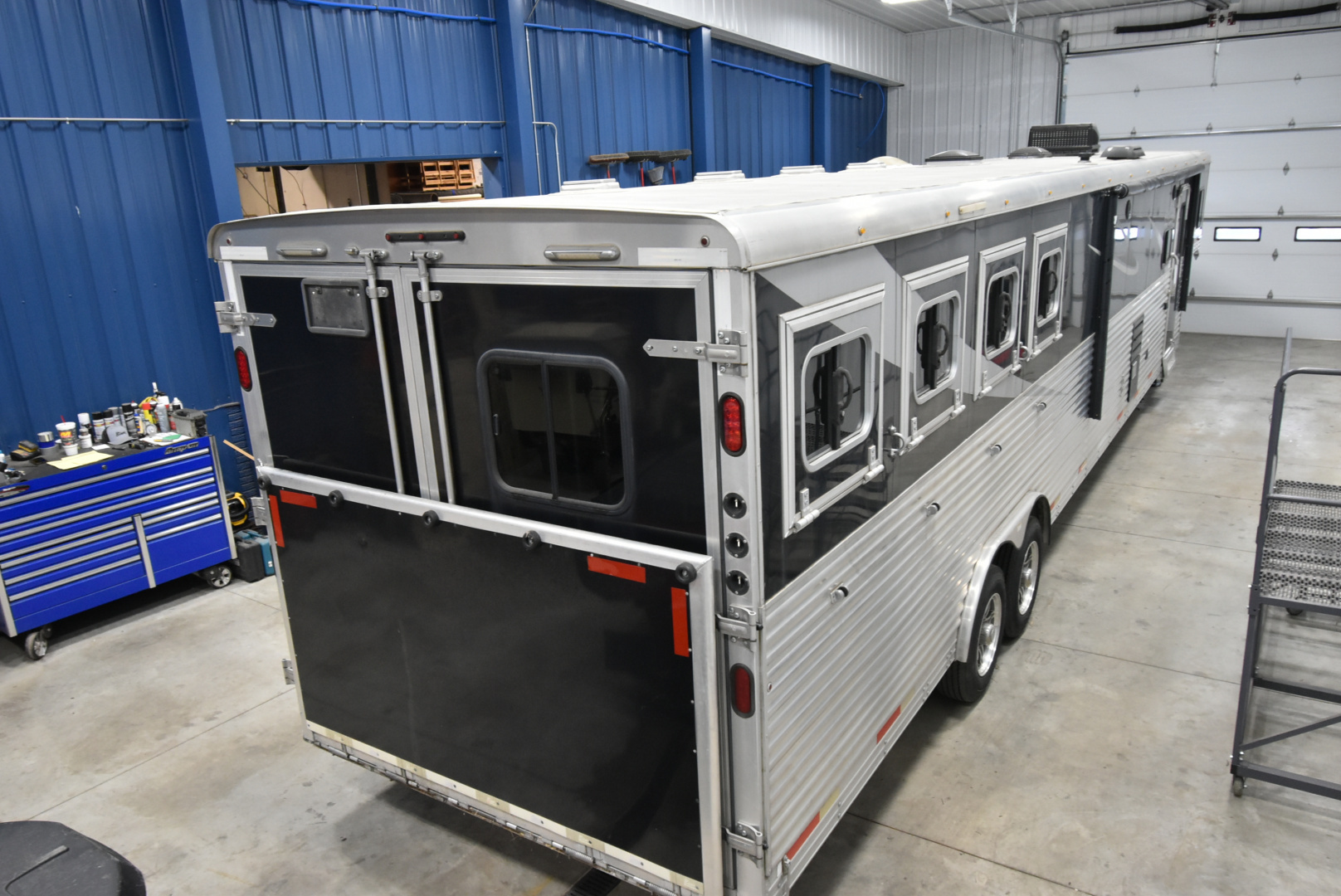 Used 2016 Bison Trailers Premiere Horse Trailer