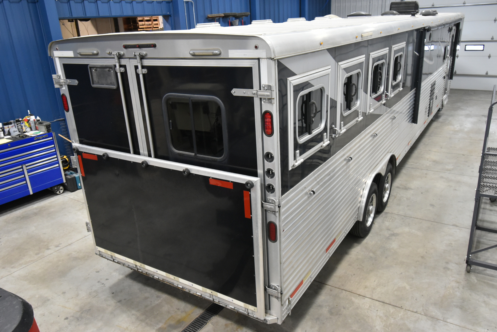 Used 2016 Bison Trailers Premiere Horse Trailer