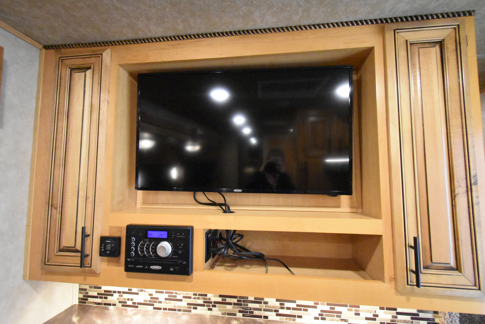 Used 2016 Bison Trailers Premiere Horse Trailer