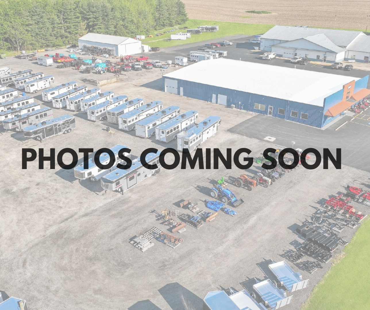 Used 2016 Bison Trailers Premiere Horse Trailer