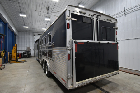 Used 2016 Bison Trailers Premiere Horse Trailer