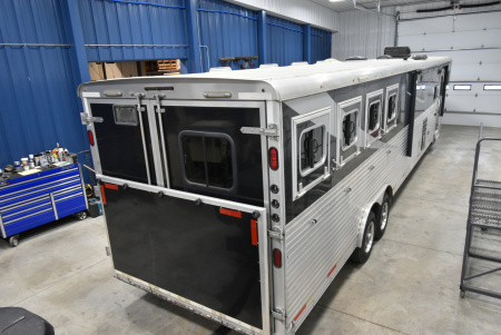 Used 2016 Bison Trailers Premiere Horse Trailer