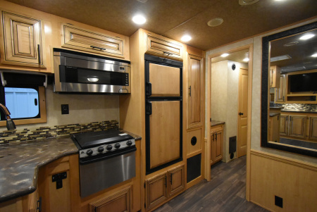 Used 2016 Bison Trailers Premiere Horse Trailer