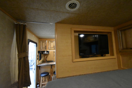 Used 2016 Bison Trailers Premiere Horse Trailer