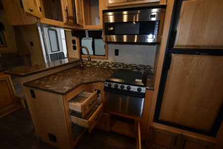 Used 2016 Bison Trailers Premiere Horse Trailer