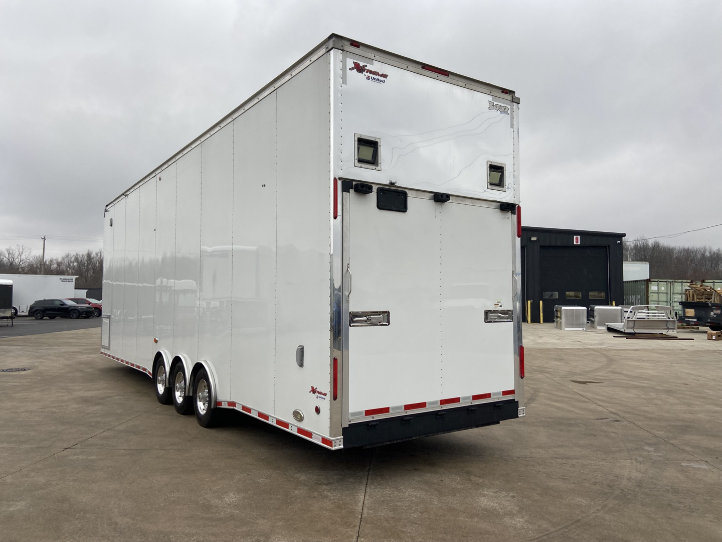 Used 36' United Extreme W/ Dragster Lift 2011