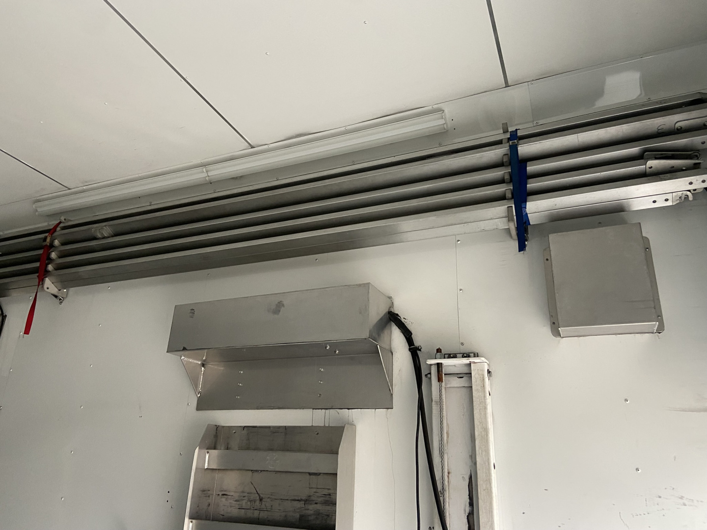 Used 36' United Extreme W/ Dragster Lift 2011