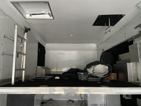 Used 36' United Extreme W/ Dragster Lift 2011