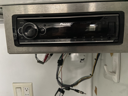 Used 36' United Extreme W/ Dragster Lift 2011