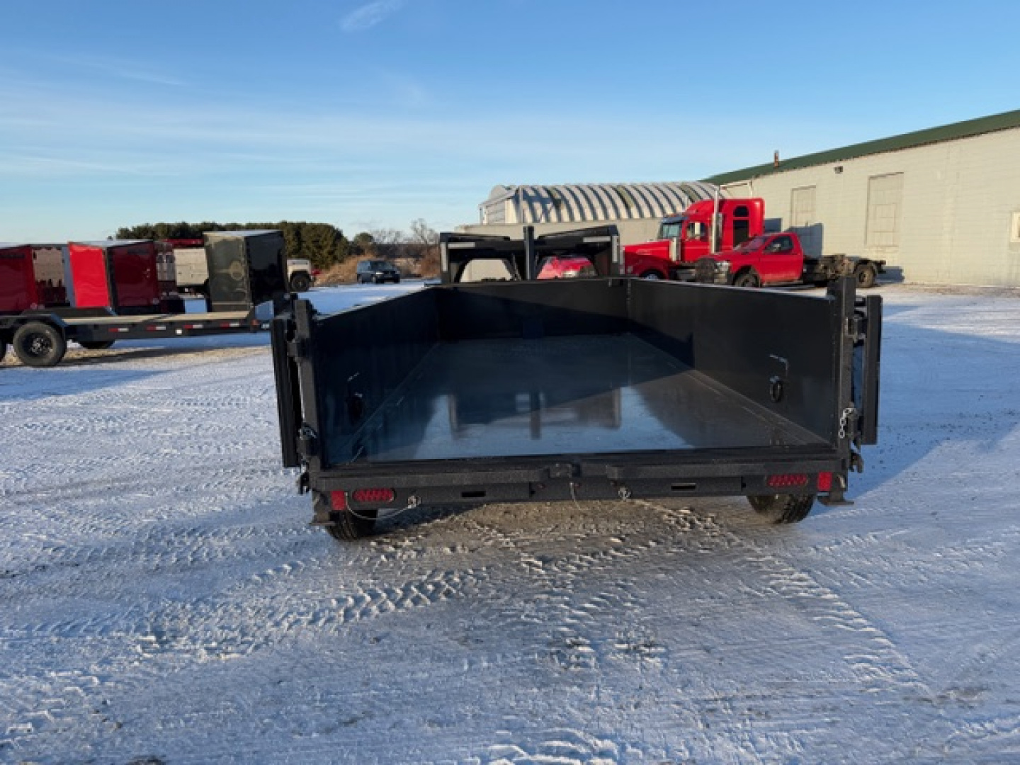 New 2026 Hillcrest Trailers 21716SGD Dump Trailer