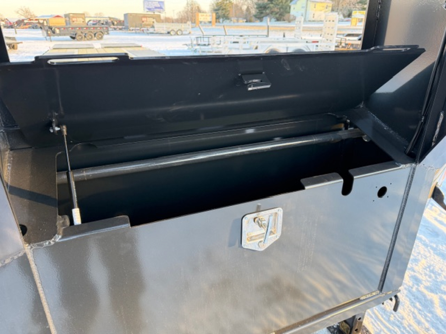 New 2026 Hillcrest 35' Deckover Gooseneck - 22K