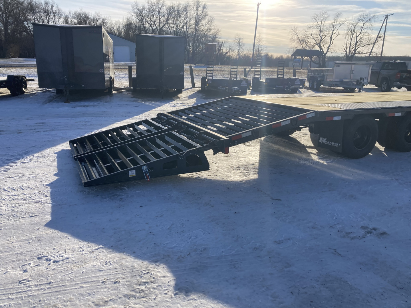 New 2026 Hillcrest 35' Deckover Gooseneck - 22K