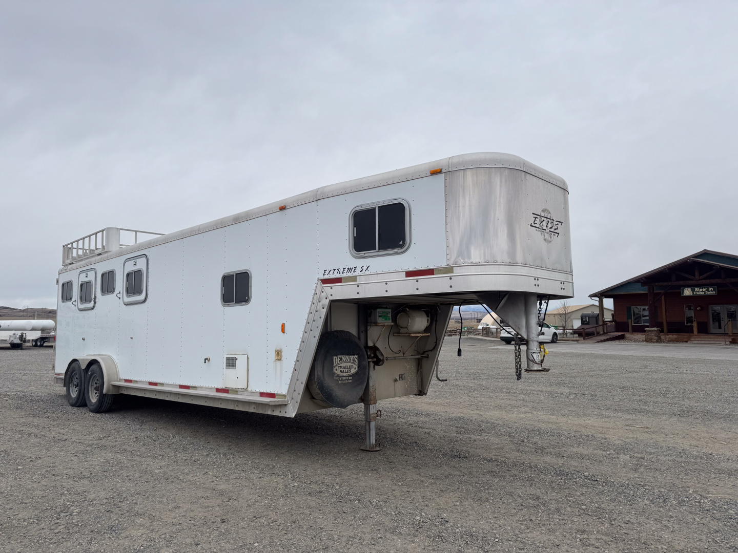 Used 2000 Exiss Trailers 4H LQ Horse Trailer