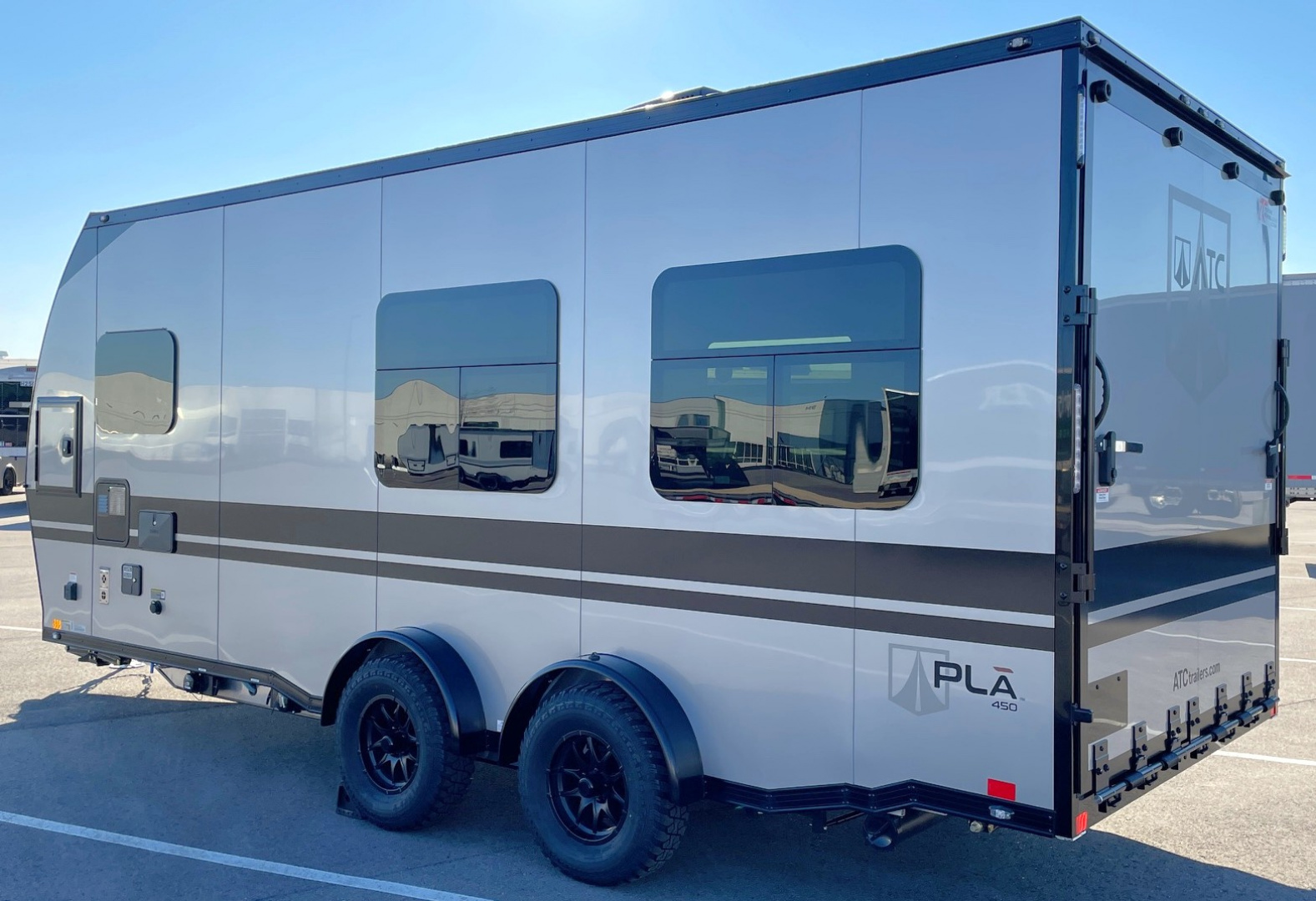 New ATC PLA 450 (2016 FRONT KITCHEN) Aluminum Toy Hauler