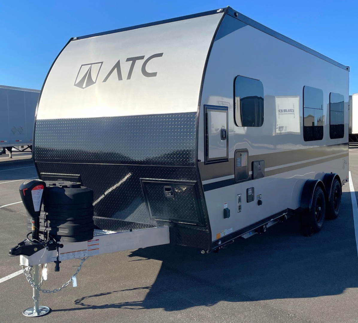 New ATC PLA 450 (2016 FRONT KITCHEN) Aluminum Toy Hauler