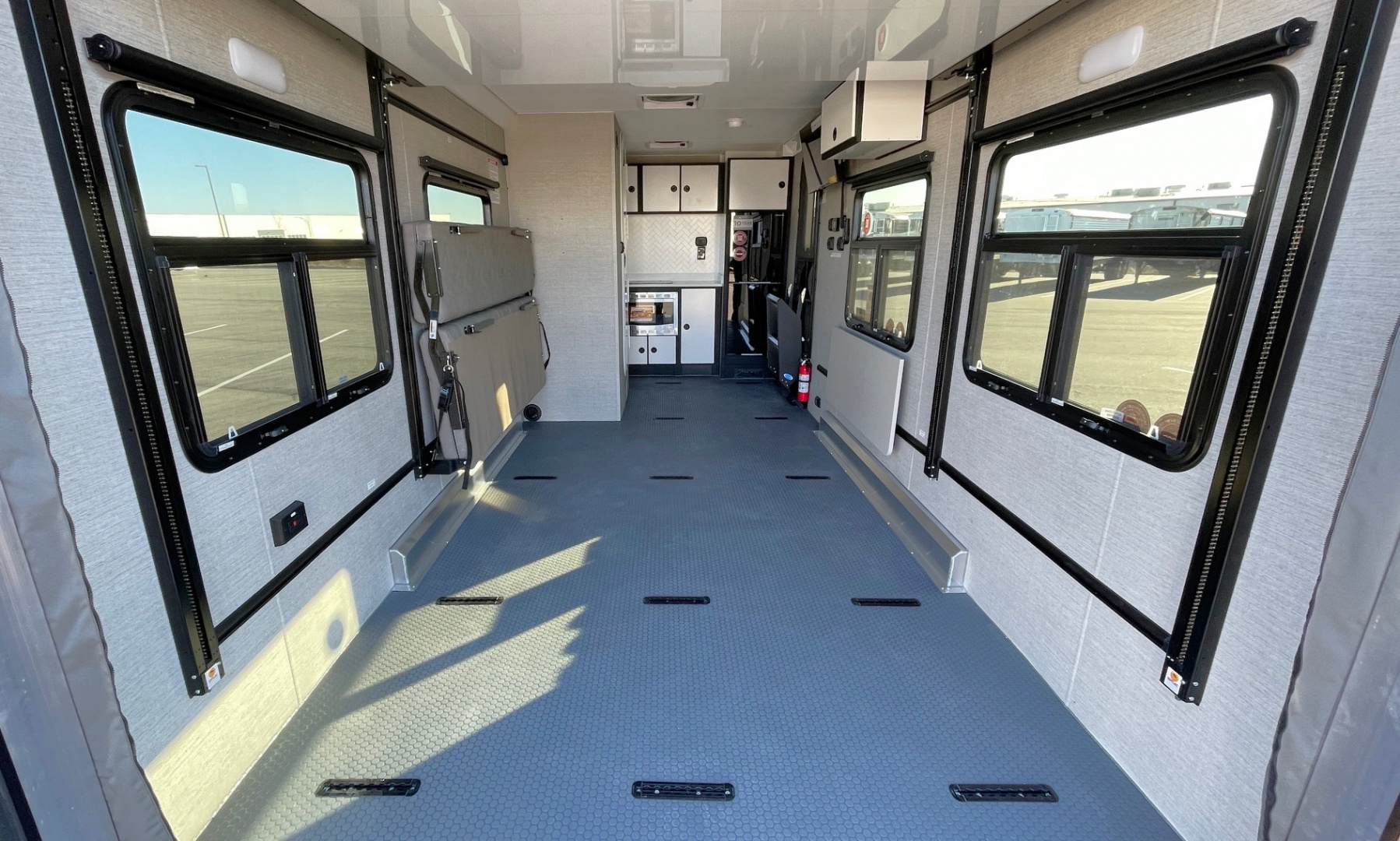 New ATC PLA 450 (2016 FRONT KITCHEN) Aluminum Toy Hauler