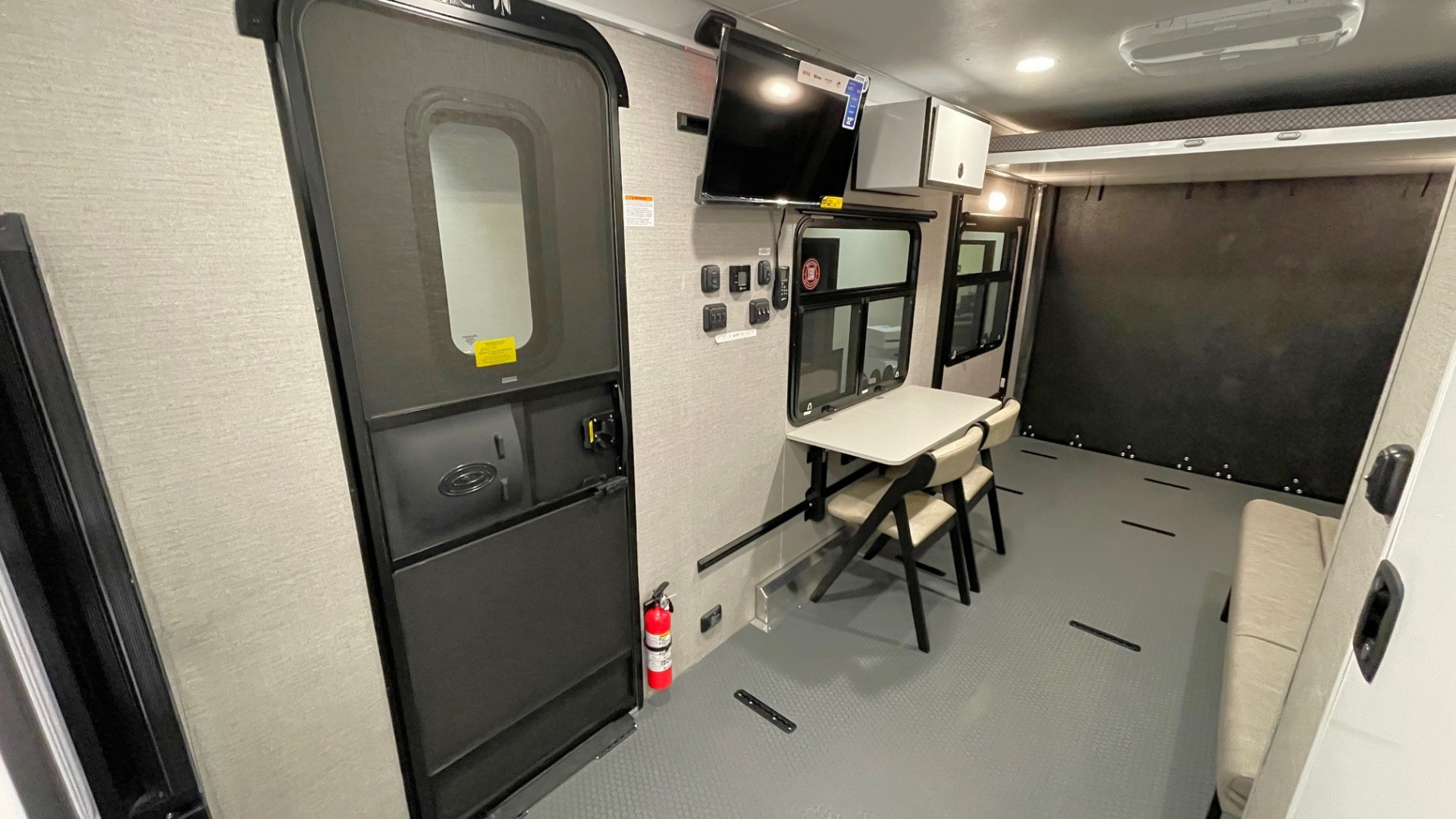 New ATC PLA 450 (2016 FRONT KITCHEN) Aluminum Toy Hauler