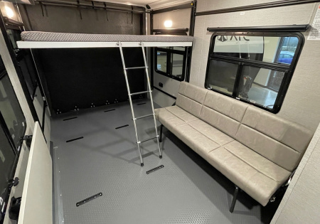 New ATC PLA 450 (2016 FRONT KITCHEN) Aluminum Toy Hauler