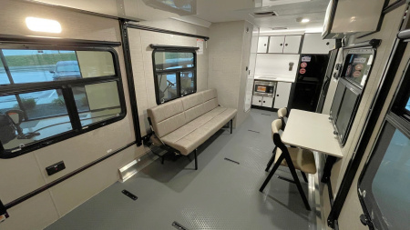 New ATC PLA 450 (2016 FRONT KITCHEN) Aluminum Toy Hauler