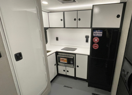 New ATC PLA 450 (2016 FRONT KITCHEN) Aluminum Toy Hauler