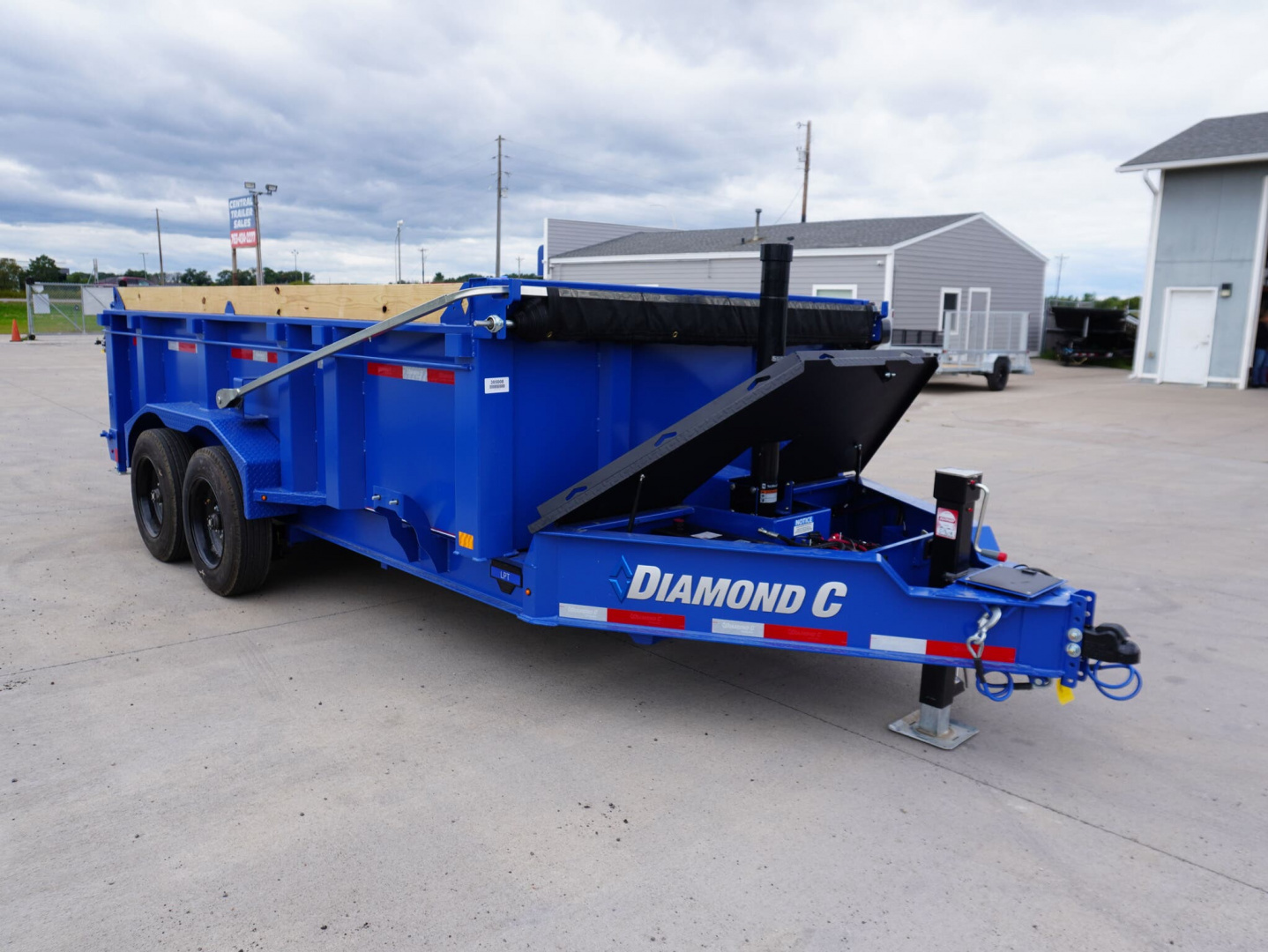 New 2026 Diamond C Trailers 207 82'x14ft Dump