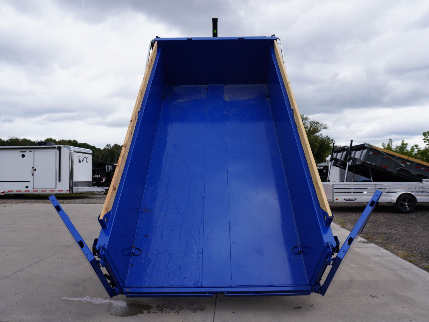 New 2026 Diamond C Trailers 207 82'x14ft Dump