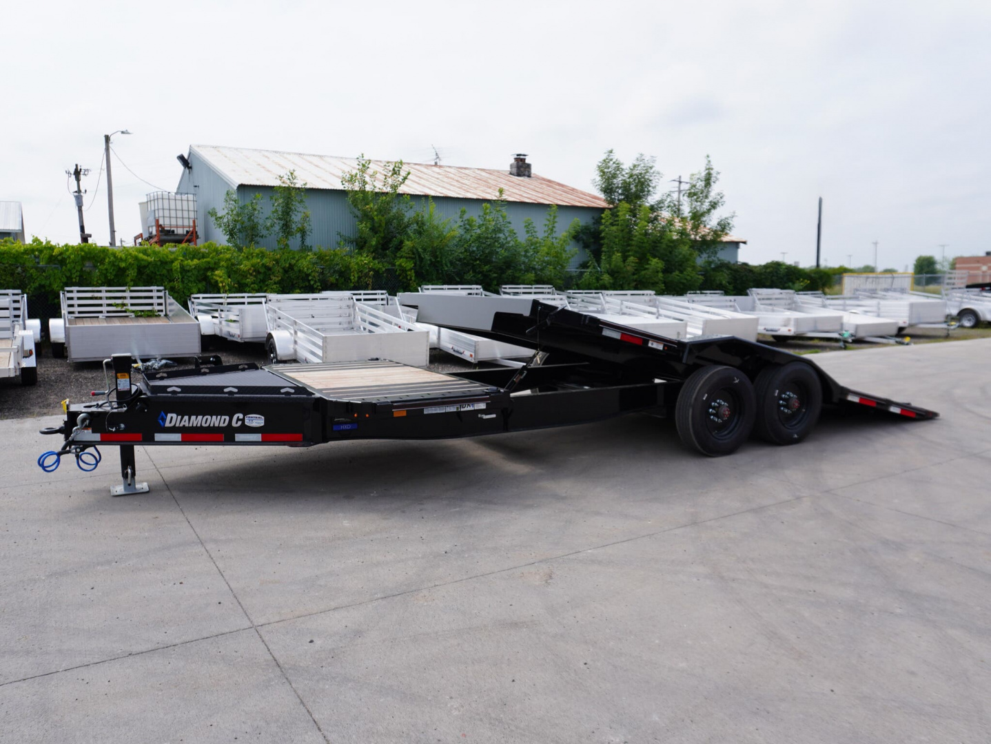 New 2025 Diamond C Trailers 210 22ft Tilt