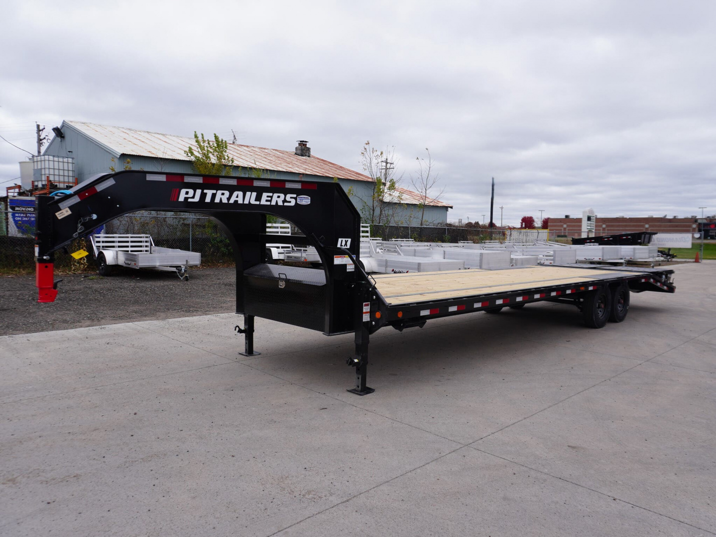 New 2026 PJ Trailers 30ft Gooseneck Deckover