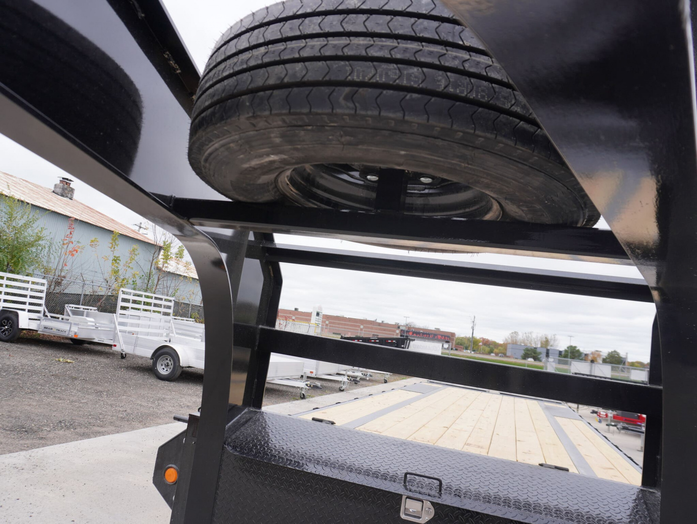 New 2026 PJ Trailers 30ft Gooseneck Deckover