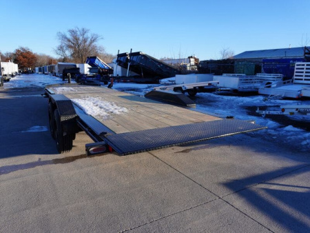 New 2026 Diamond C Trailers 210 24ft Tilt