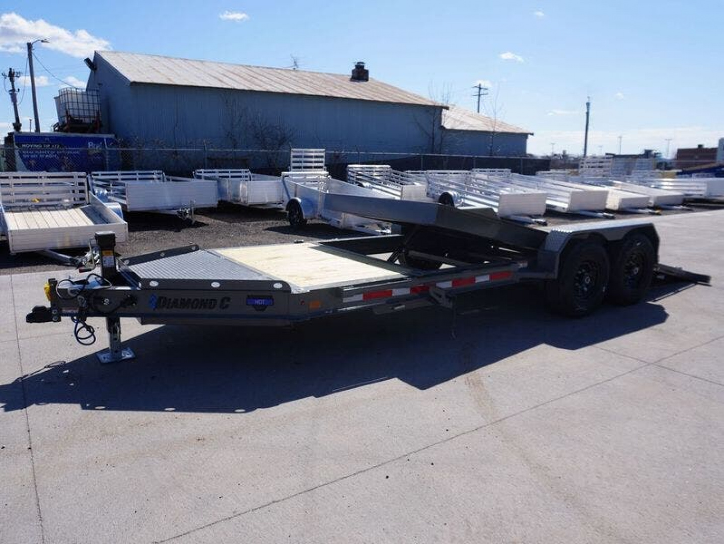 New 2025 Diamond C Trailers 207 20ft Tilt
