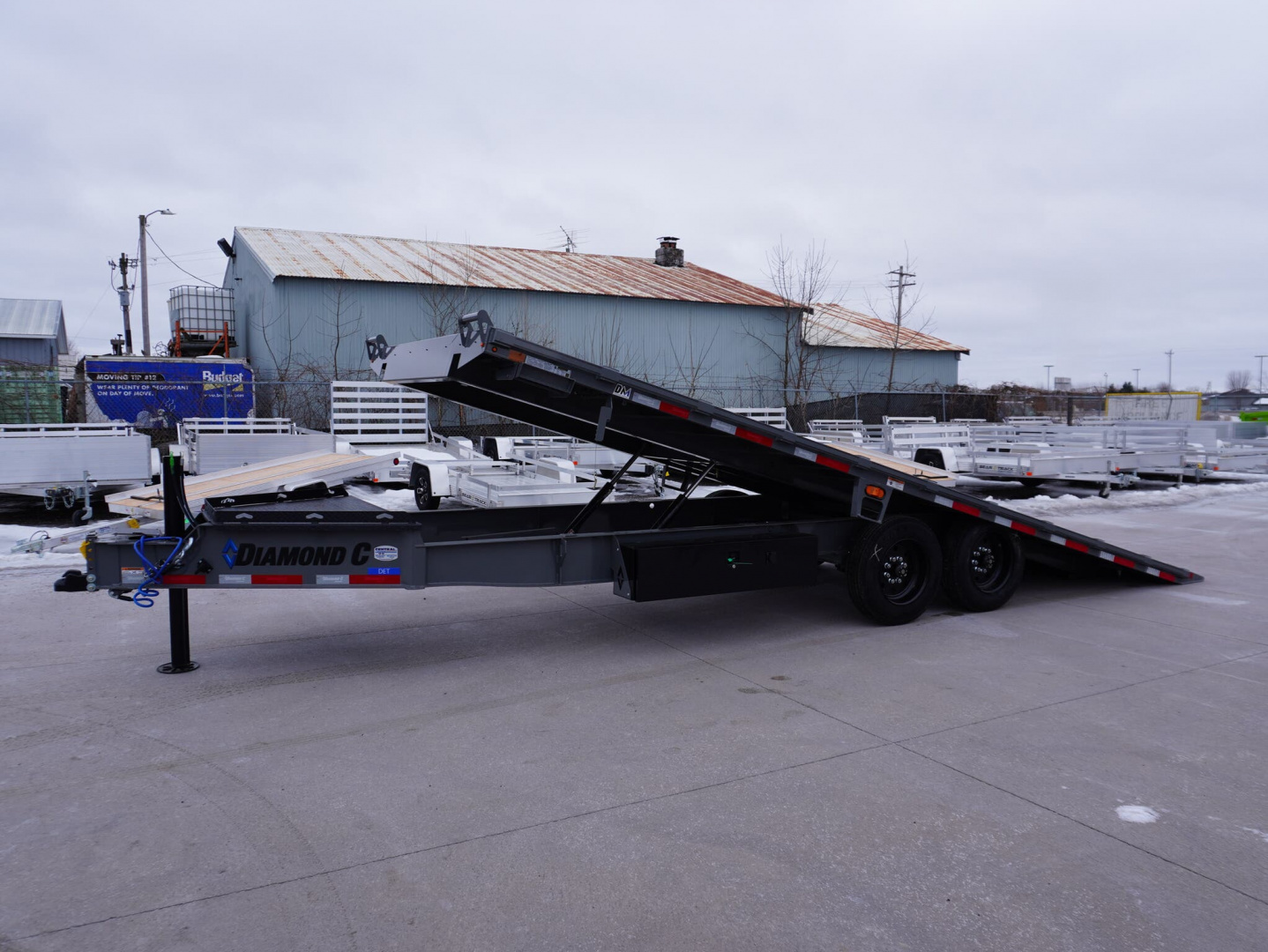 New 2026 Diamond C Trailers DET207 22ft Deckover Tilt