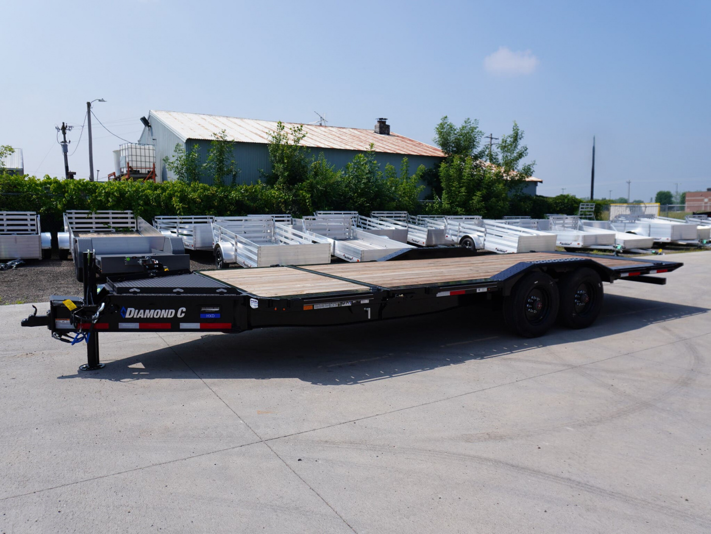 New 2025 Diamond C Trailers 210 22ft Tilt