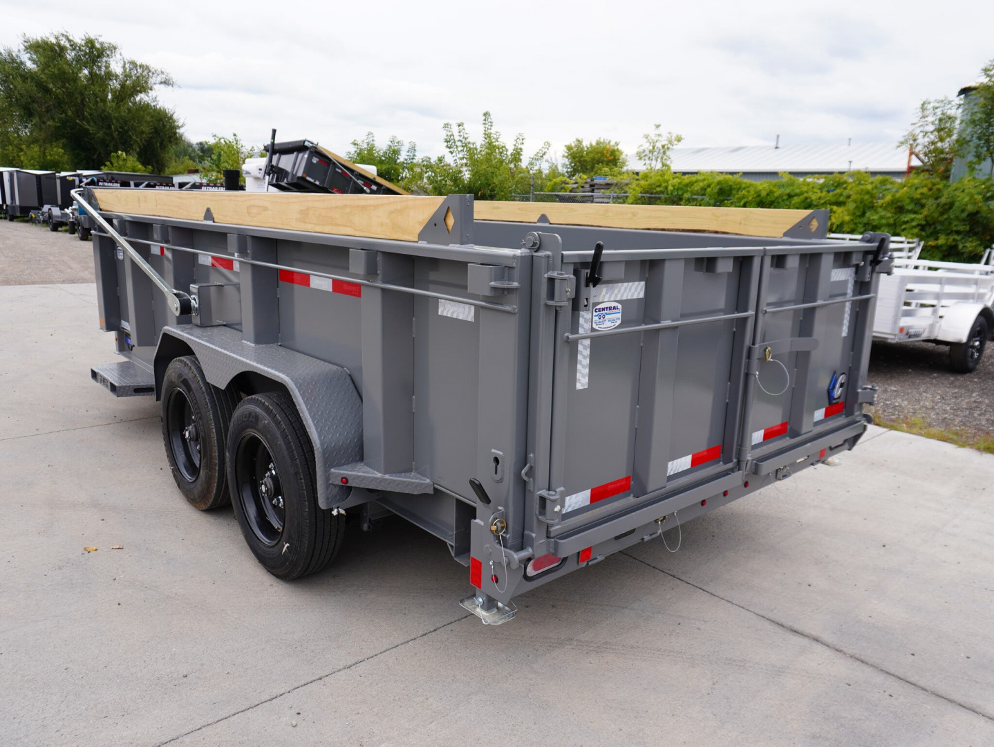 New 2026 Diamond C Trailers 207 82'x14ft Dump