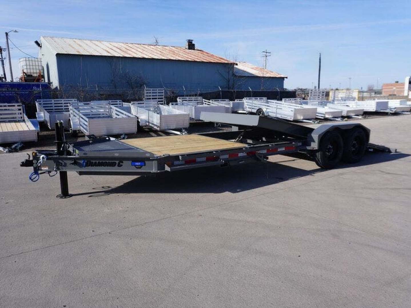New 2025 Diamond C Trailers 207 22ft Tilt