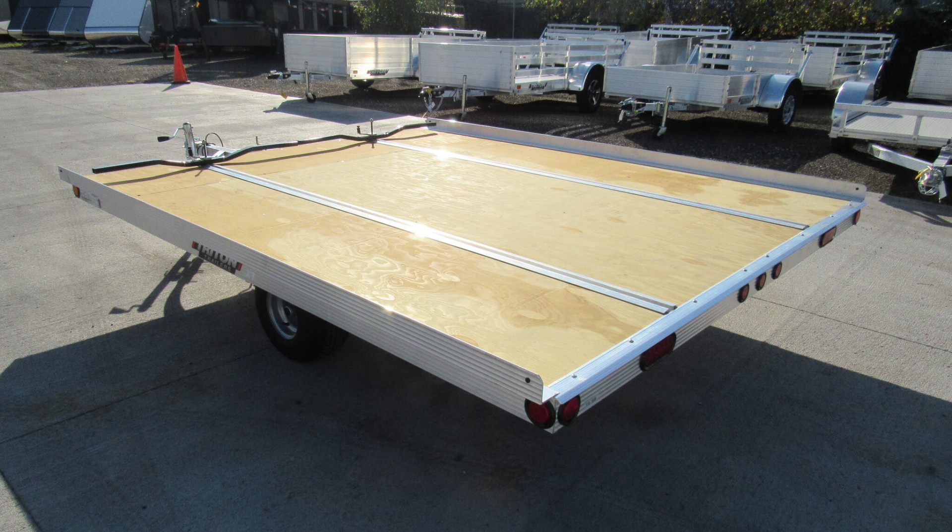 New 2026 Triton Trailers XT10-QP