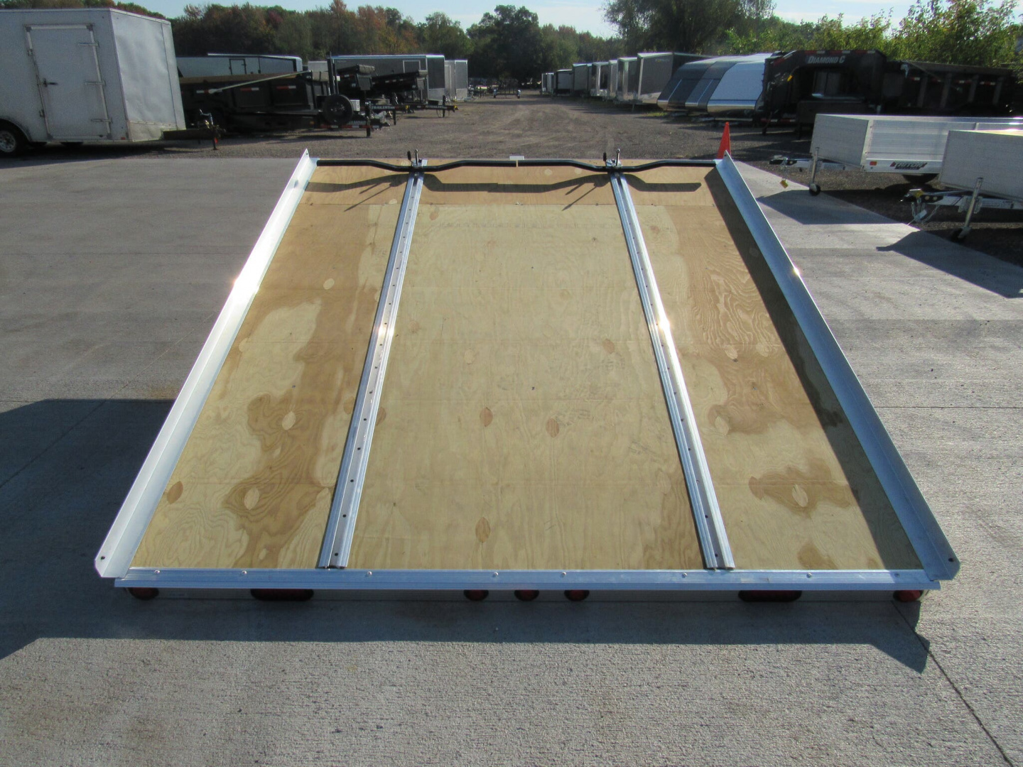 New 2026 Triton Trailers XT10-QP