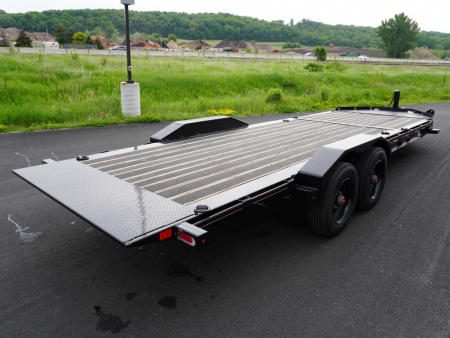New 2025 Diamond C Trailers 210 22ft Tilt